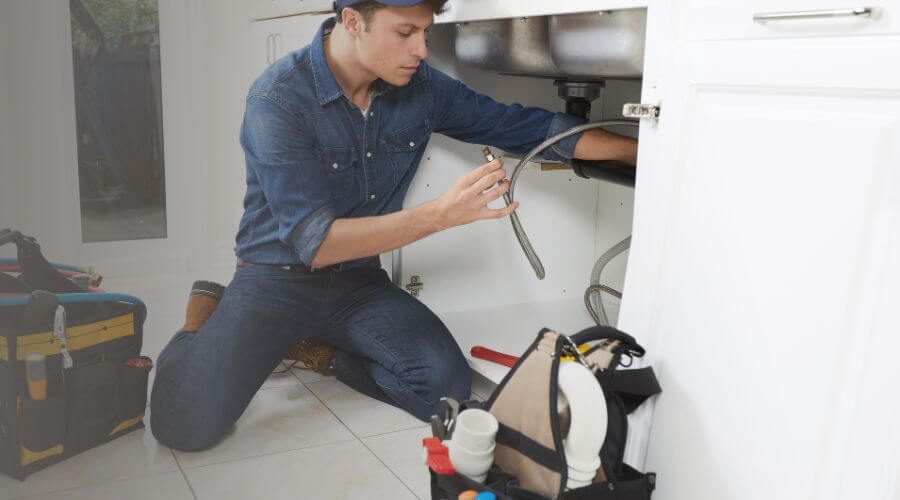 Local tankless water heater installation in Riverton, IL